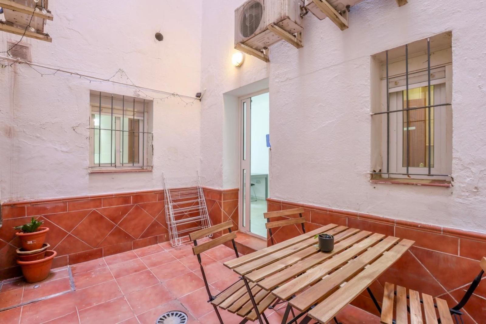 Apartment Becquer